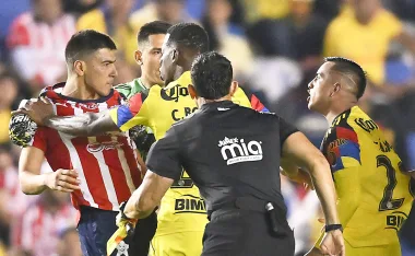 El pleito del América vs Chivas sigue dando que hablar.