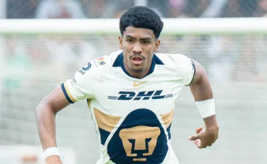 Ángel Azuaje confesó sentirse 'raro' rodeados de figuras en Pumas.