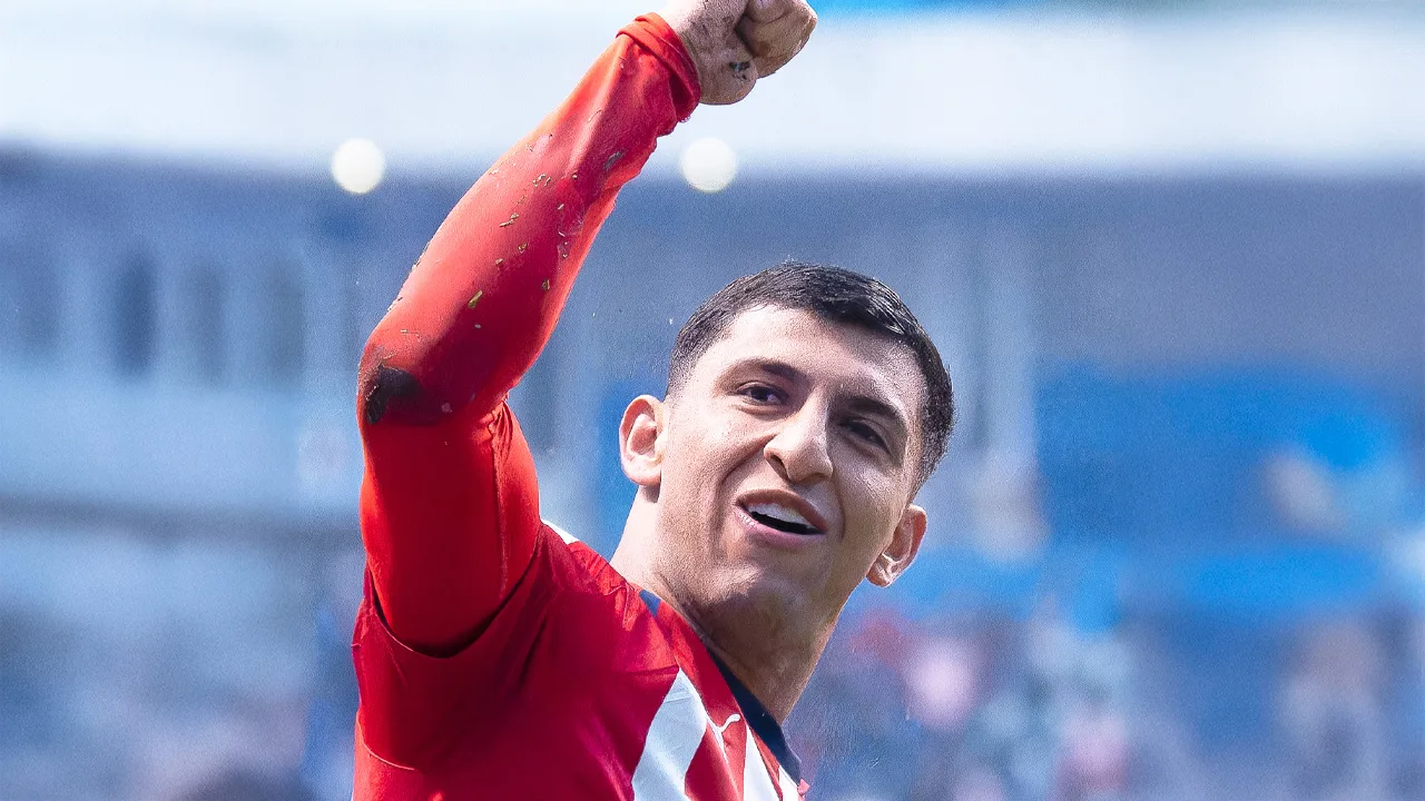 Chivas disfruta de los golazos de Bryan González.