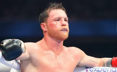 Canelo Álvarez lamentó la derrota y le habló a sus fans.