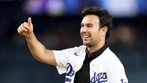 Checo Pérez invitado al juego de Dodgers en LA.
