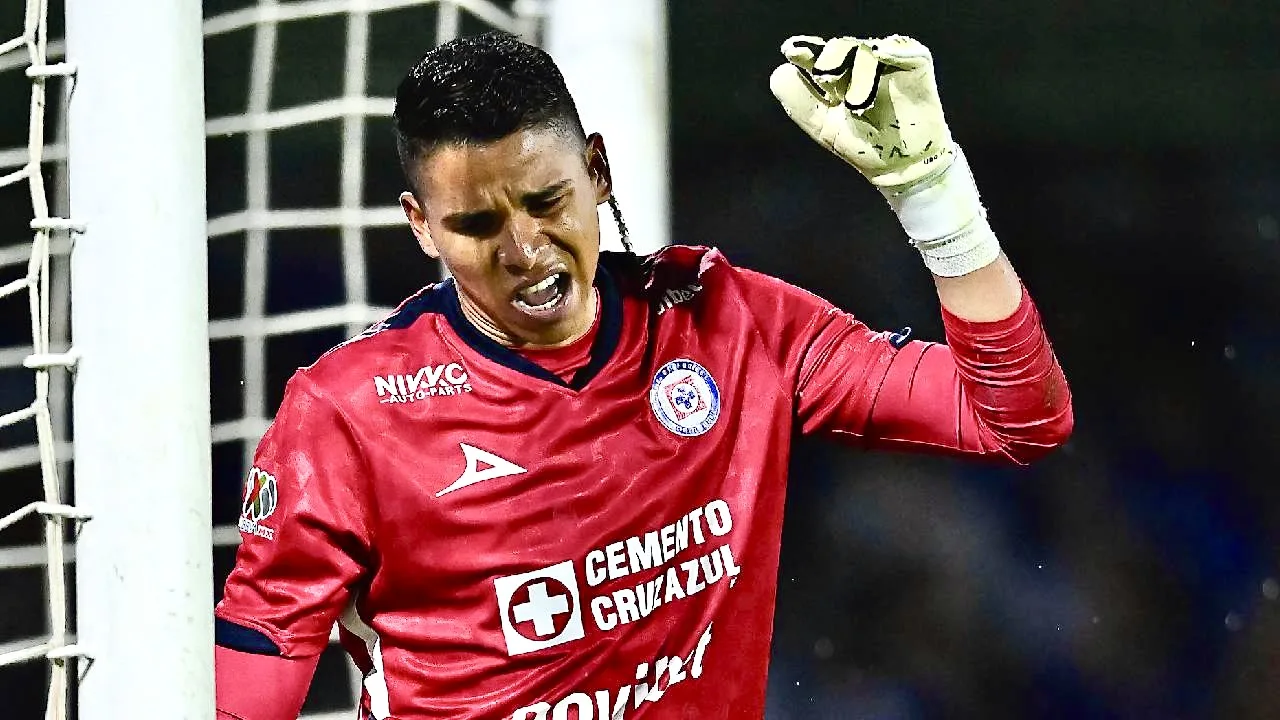 Kevin Mier, portero de Cruz Azul.
