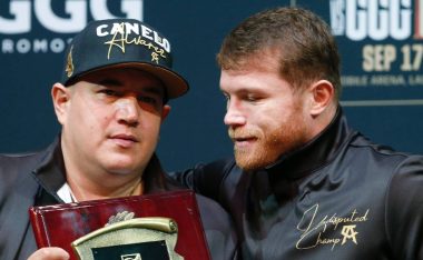 Eddy Reynoso y Canelo Álvarez