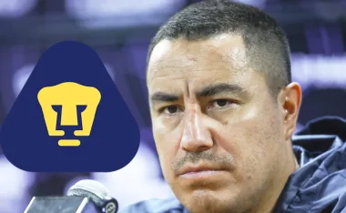 Efraín Juárez, DT de Pumas, fue sancionado por Liga MX.