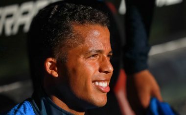 Giovani Dos Santos encontró un nuevo pasatiempo.