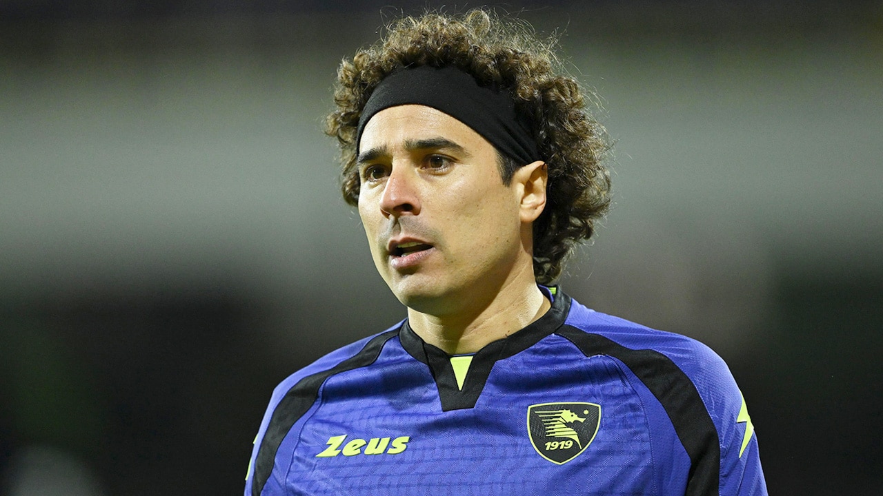 Memo Ochoa aún busca equipo este verano. ¿Dónde fichará?