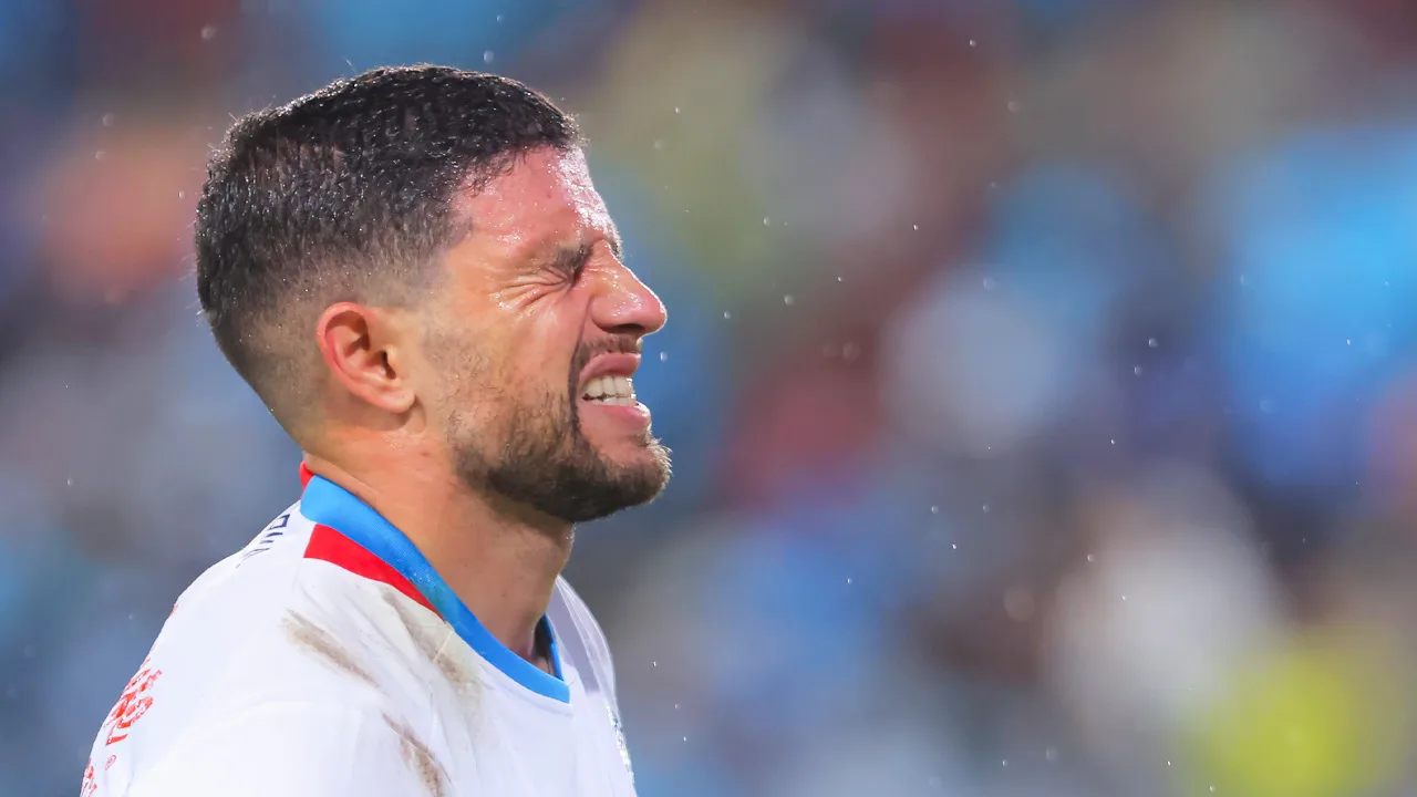 La dolorosa imagen de Nacho Rivero durante la victoria de Cruz Azul ante Pachuca