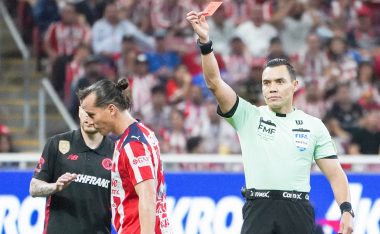 Oso González pagó caro una dura entrada en Chivas vs Toluca.