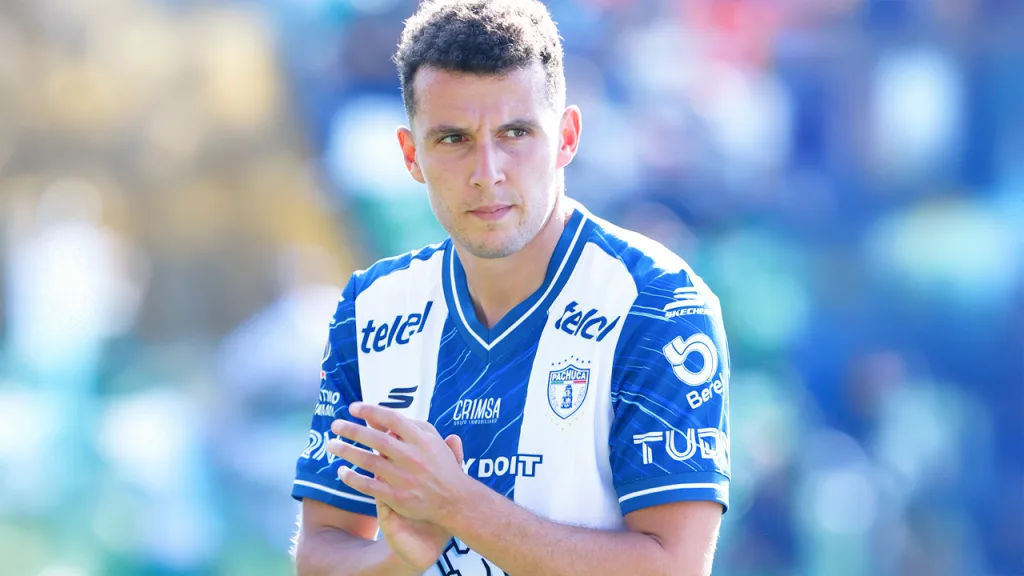 Oussama Idrissi, delantero del Pachuca y su bonito gesto con pequeños fanáticos.