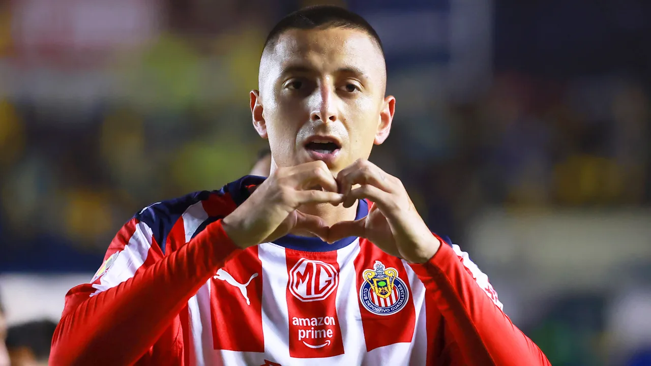 América vs Chivas: preocupante lesión del Piojo Alvarado pone en alerta al Rebaño Sagrado | Video