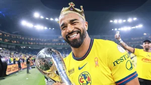 Rodrigo Aguirre y la plantilla del América celebran cumpleaños en fiesta de disfraces tras paliza a Pumas