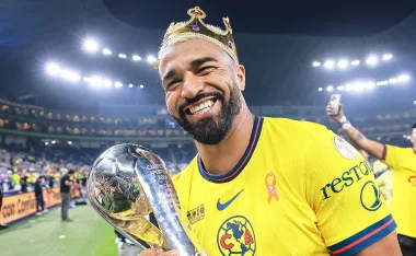 Rodrigo Aguirre celebró su cumpleaños con la plantilla azulcrema.