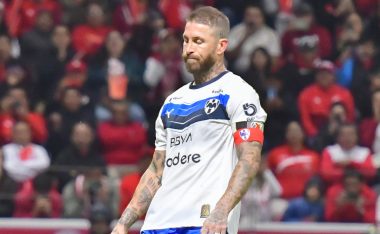 Sergio Ramos falló un insólito penal en Toluca vs Monterrey.