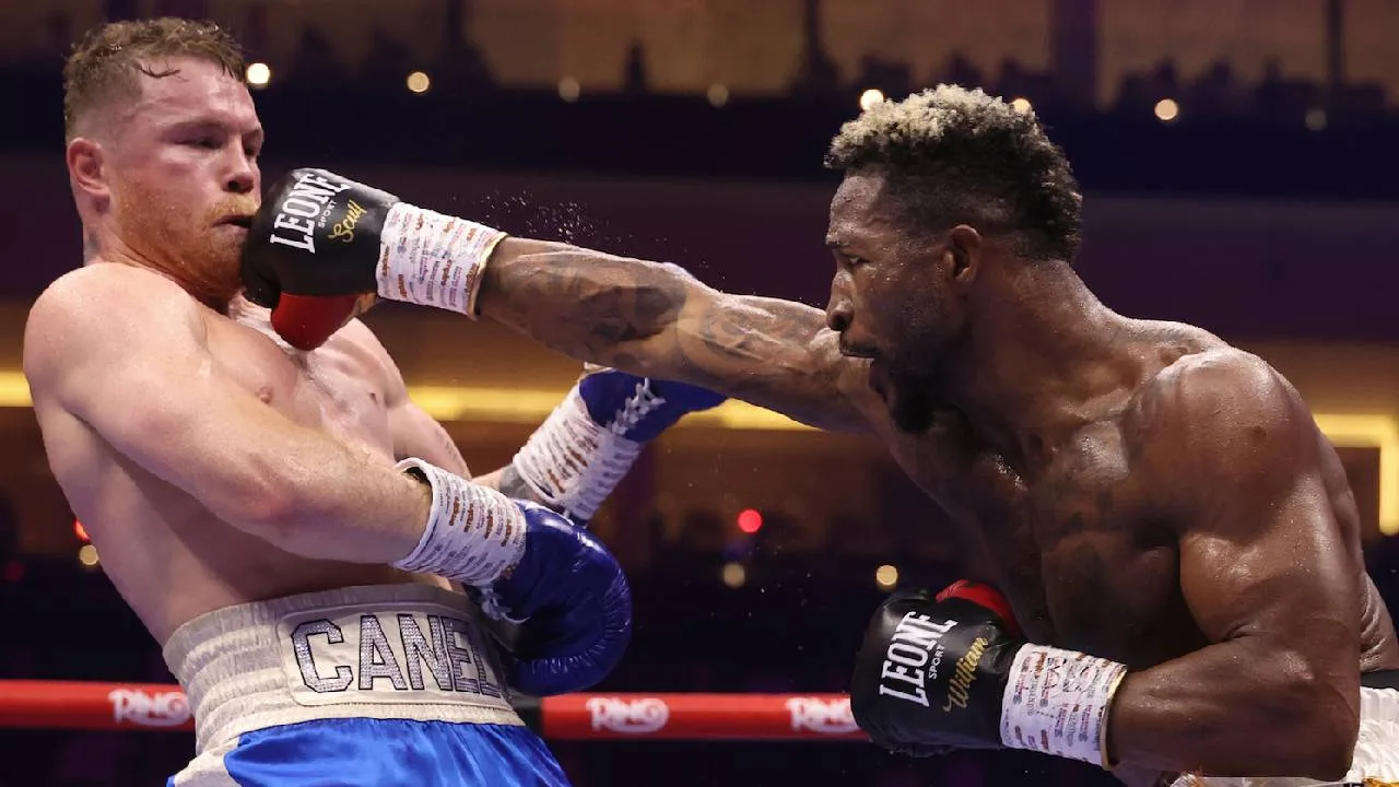 Canelo Álvarez vs William Scull