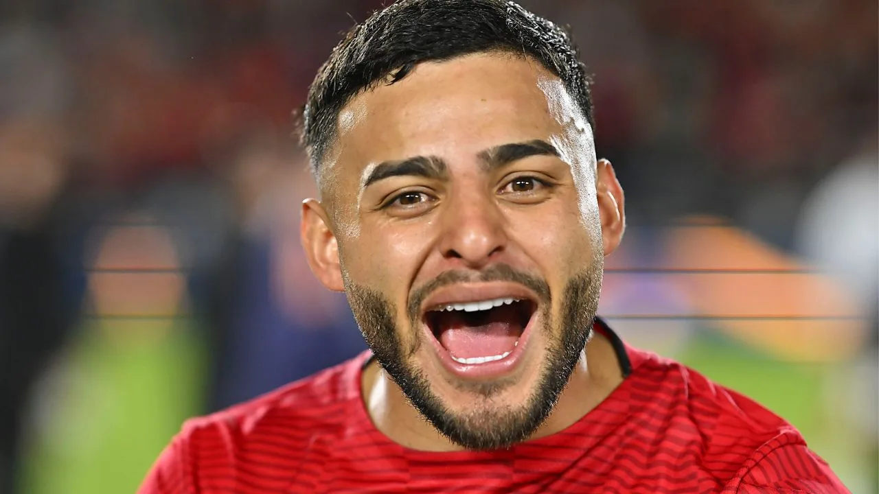 El romántico gesto de Alexis Vega con su esposa tras ganar la Campeones Cup con Toluca.