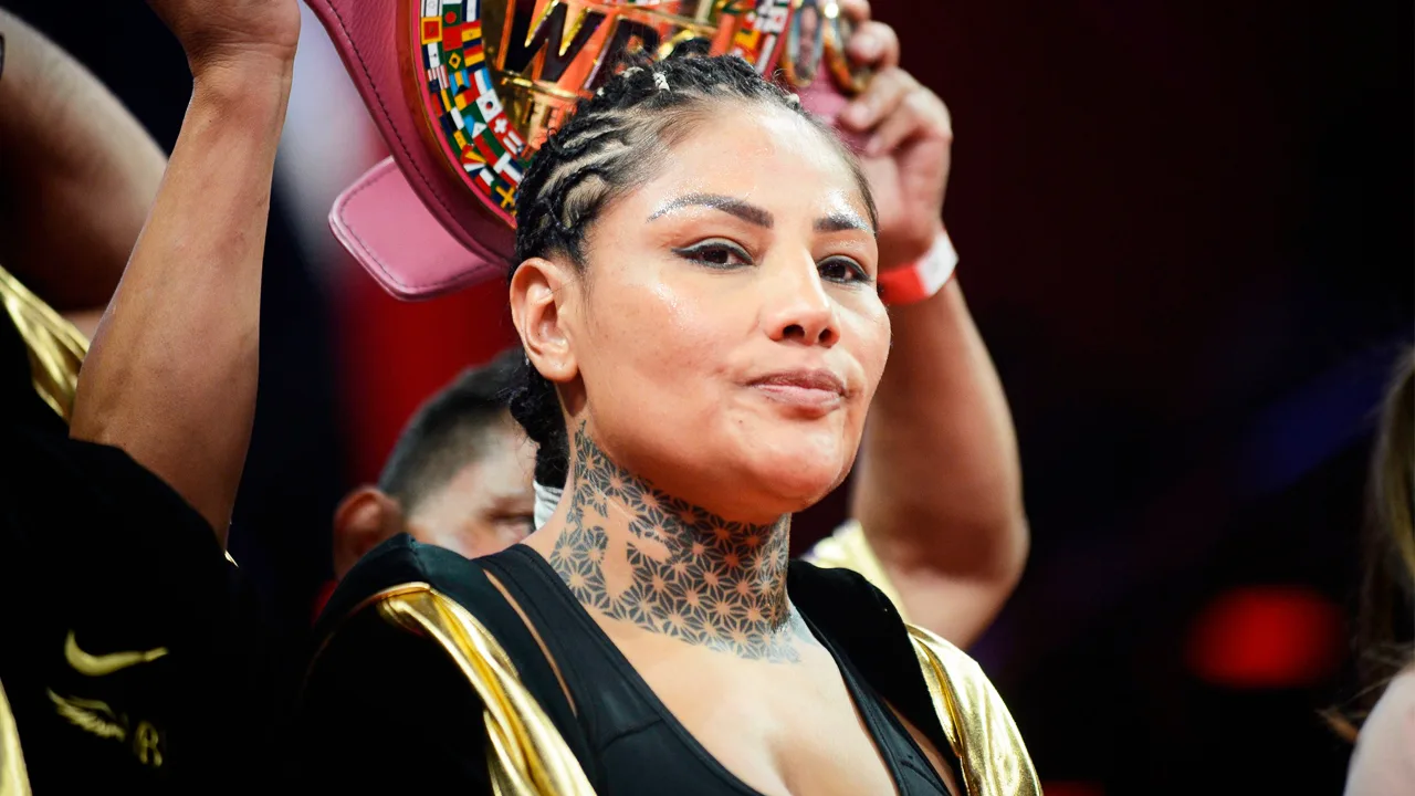 La Barby Juárez enfrentará a Tomomi Takano.