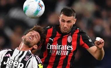 Santiago Giménez en Juventus vs. AC Milan