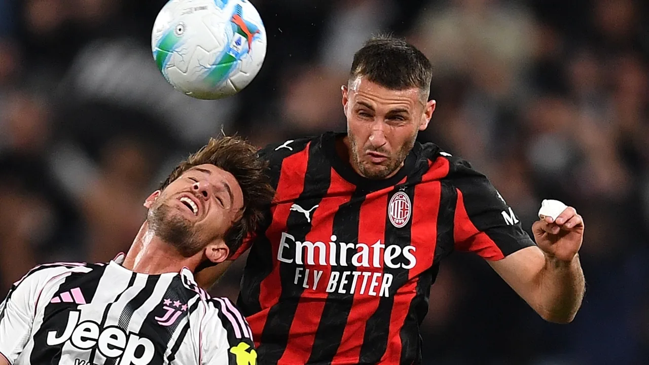 Santiago Giménez en Juventus vs. AC Milan