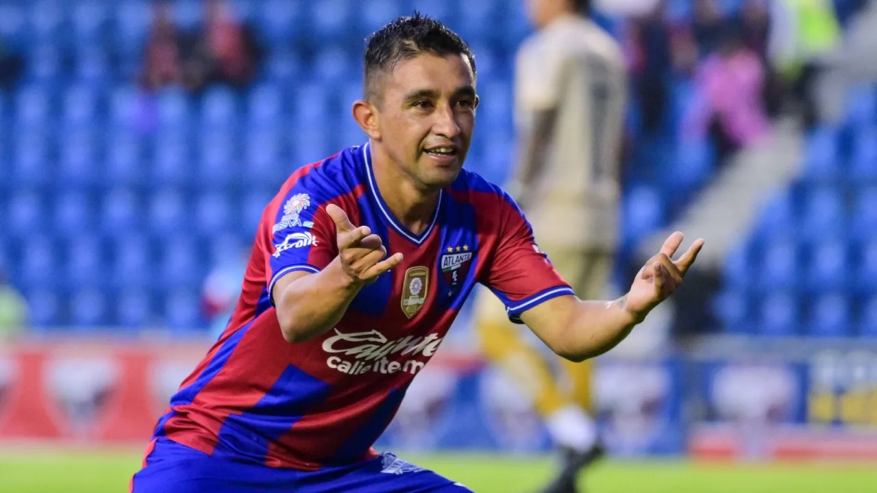 Hobbit Bermúdez, Atlante