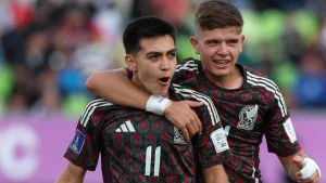 ¿Estudian al rival? La imagen de Gilberto Mora y Obed Vargas que sorprende a México en el Mundial Sub-20