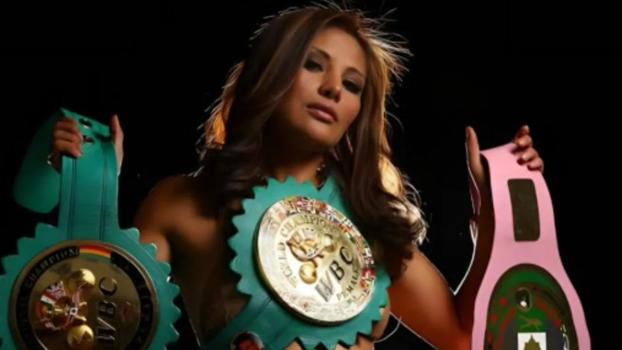 Barby Juárez y sus cinturones mundiales