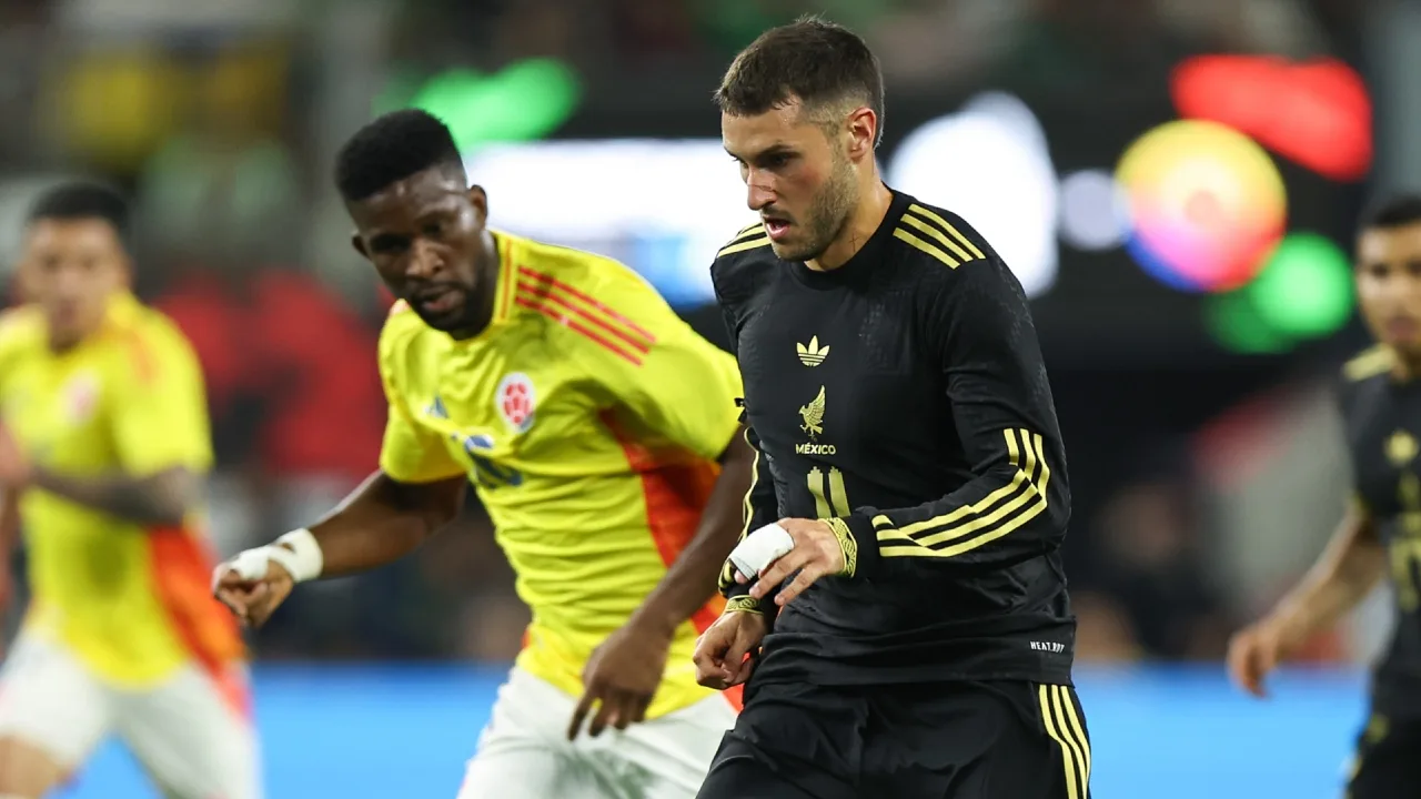 Santiago Giménez, Colombia vs. México