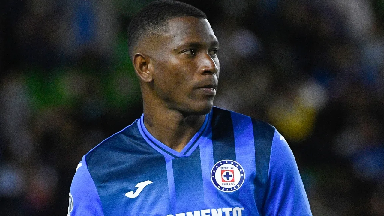 Bryan Angulo, Cruz Azul