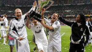Fue campeón con Real Madrid y se encuentra en observación luego de sufrir un derrame cerebral