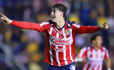 Armando González, Chivas