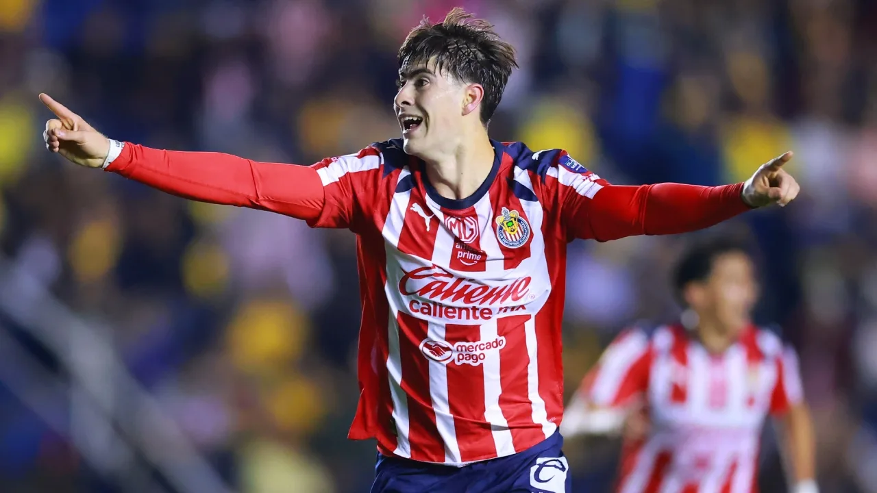 Armando González, Chivas