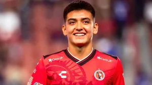 Gilberto Mora de México es nombrado el mejor del mundo por importante lista internacional