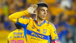Juan Brunetta interrumpe conferencia de prensa de Guido Pizarro en Tigres para realizar inesperado pedido