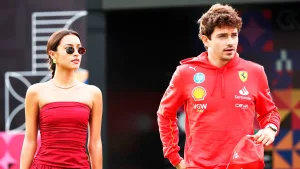 La novia de Charles Leclerc presume increíble bolso con un elevado valor en el GP de México 2025 de la Fórmula 1 La novia de Charles Leclerc presume increíble bolso con un elevado valor en el GP de México 2025 de la Fórmula 1