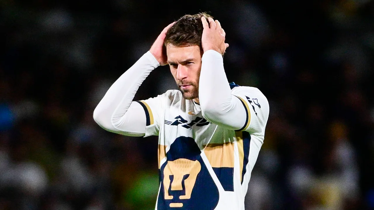 Hay tres futbolistas de Pumas que corren riesgo de ser suspendidos.