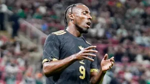 Julián Quiñones y Chiquito Sánchez cometen terribles errores en el México vs Ecuador y dan pena ajena | VIDEO