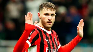 Santiago Giménez recibe brutal elogio de prensa italiana previo al AC Milan vs Juventus por la Serie A 2025-26