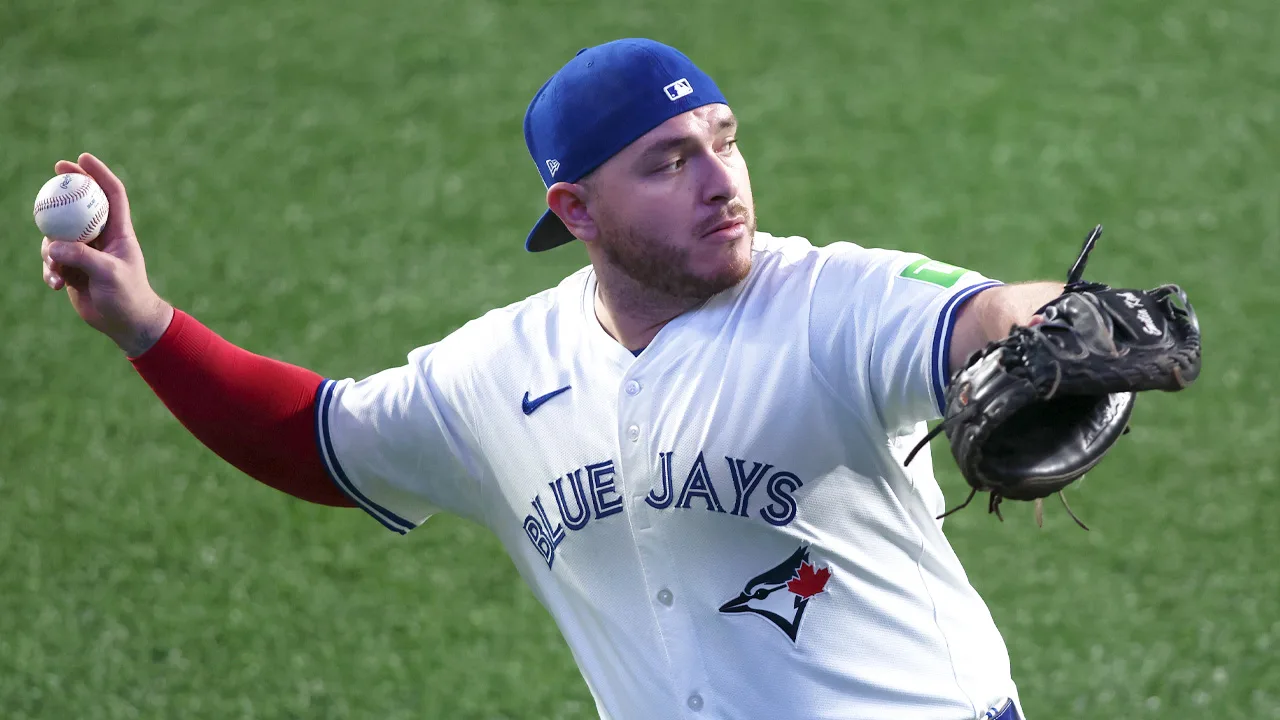 Alejandro Kirk sigue agrandando su historia en MLB.