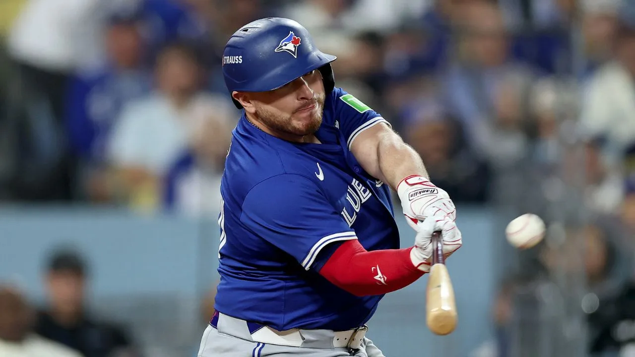 Serie Mundial: Alejandro Kirk la manda a volar y Blue Jays da la voltereta ante Dodgers en el Juego 3.
