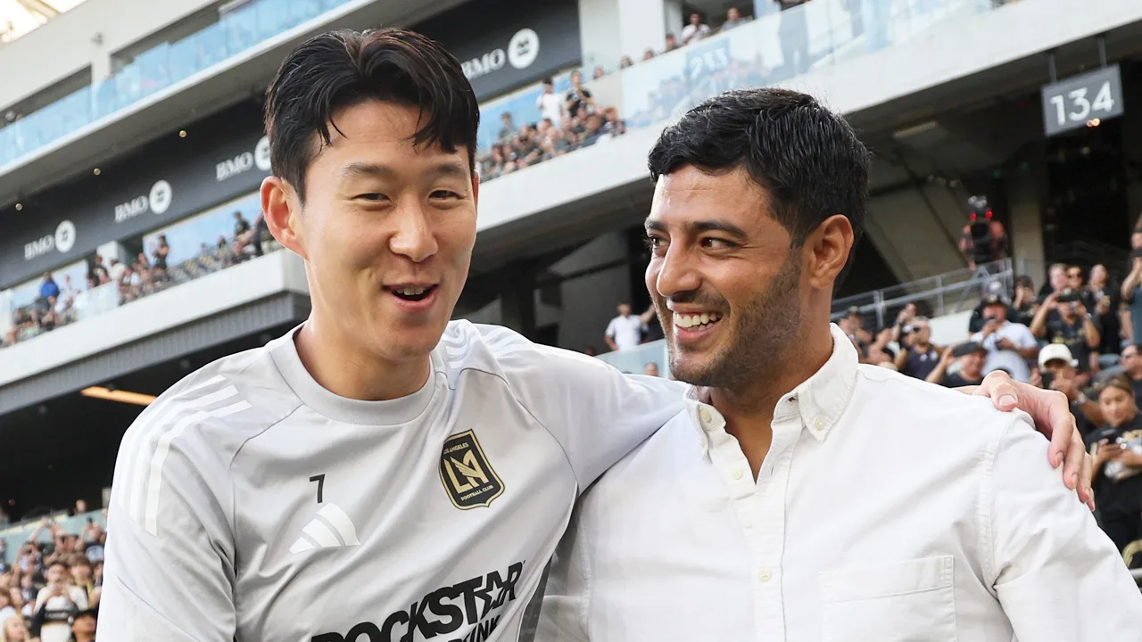 Carlos Vela se retiró, pero se estrena en nuevo rol.