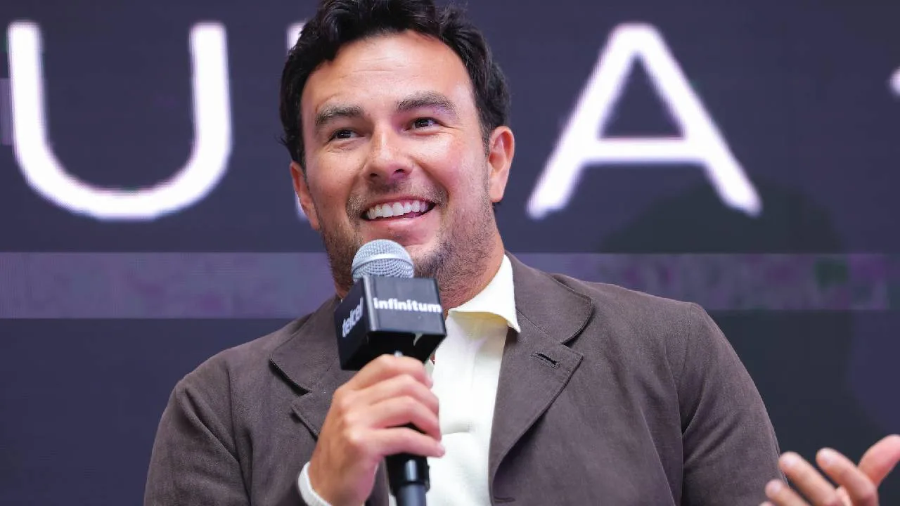 Checo Pérez volverá a la F1 en 2026.