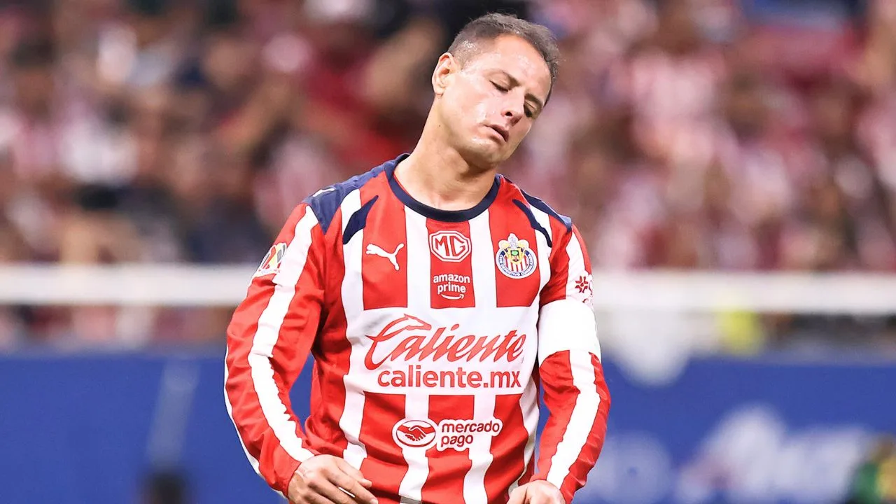Pese a anotarle al América, Chivas le daría las gracias a Chicharito y a tres más.