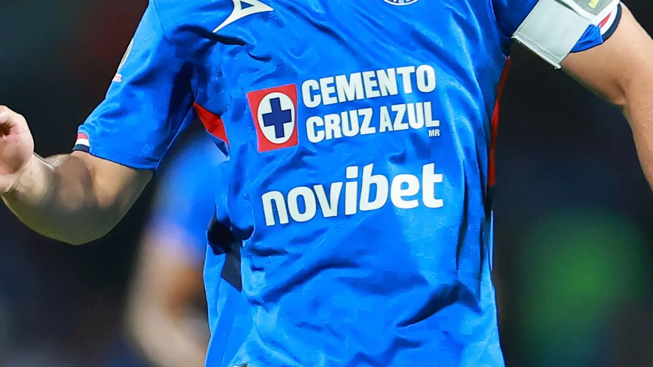 Dos jugadores de Cruz Azul estarían estrenando romance. 