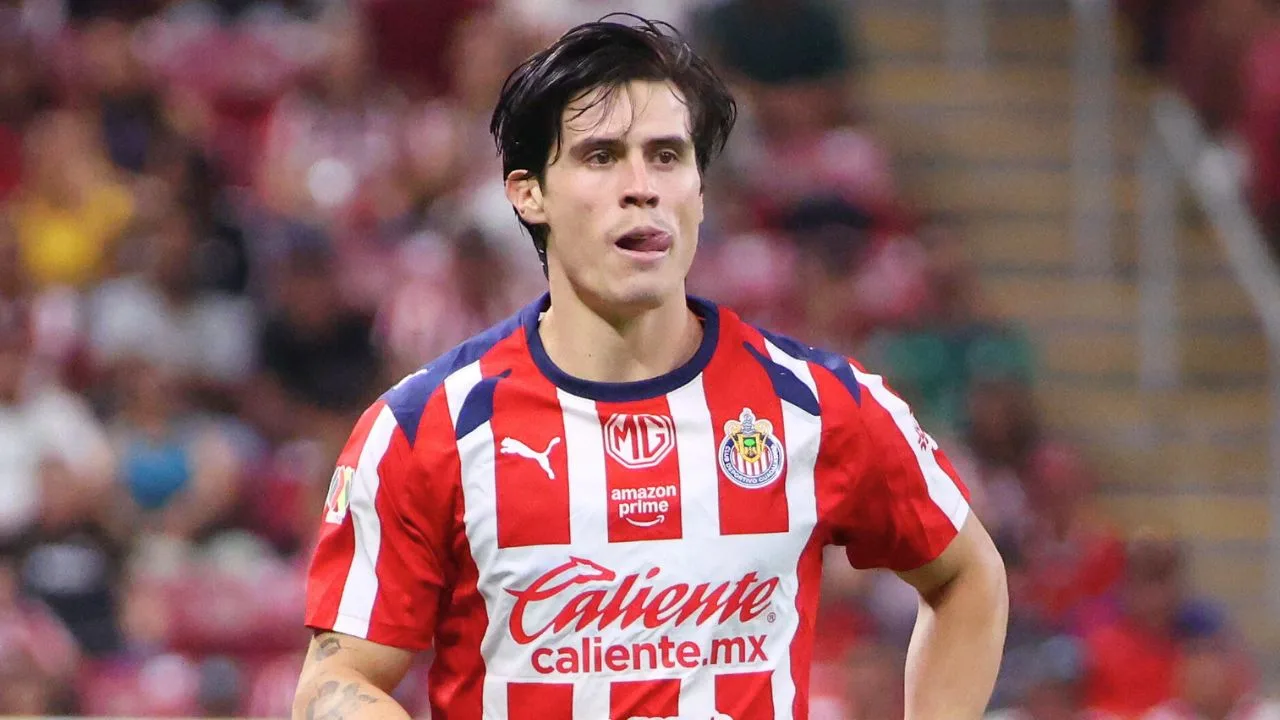 Chivas recibe la peor noticia rumbo a la liguilla: Pierde a Diego Campillo para el resto del Apertura 2025.