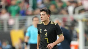 Gilberto Mora está a punto de lograr en Selección Mexicana lo que ningún otro jugador ha podido