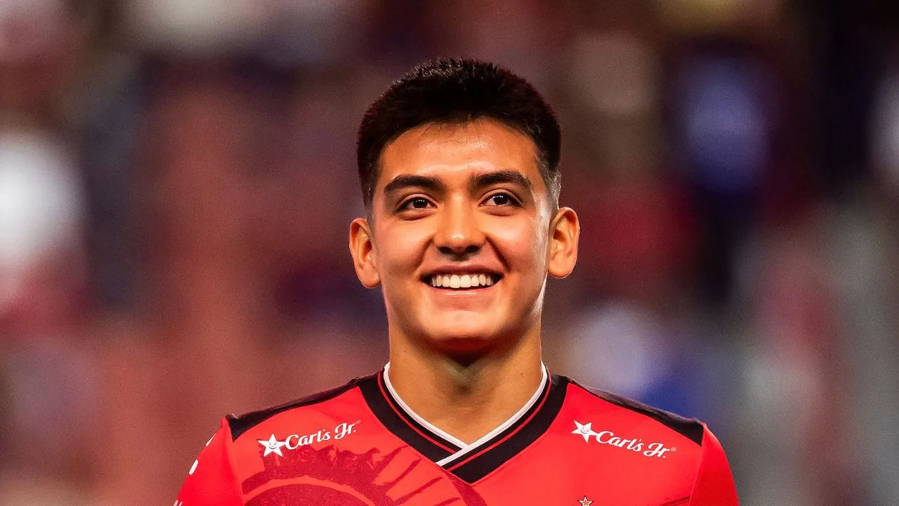 Gilberto Mora, jugador estrella de los Xolos de Tijuana, y el Tri Sub 20. 