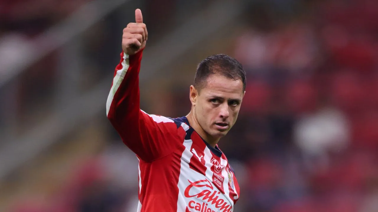 Javier Hernández, jugador de Chivas. 