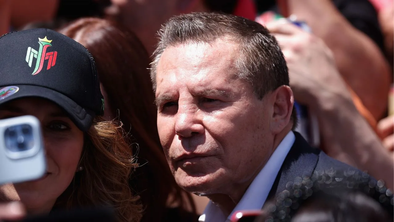 Julio César Chávez, leyenda del boxeo mexicano. 