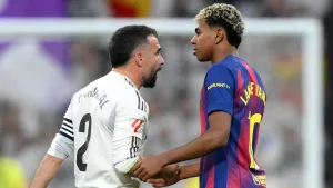 ¿Inmaduro? El polémico gesto de Lamine Yamal a Dani Carvajal tras el Clásico de España Dani Carvajal y Lamine Yamal