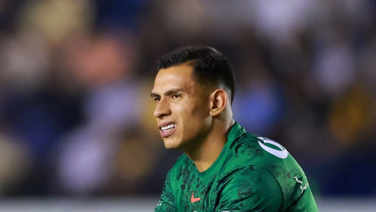 Luis Ángel Malagón, portero de la Selección Mexicana y del América. 