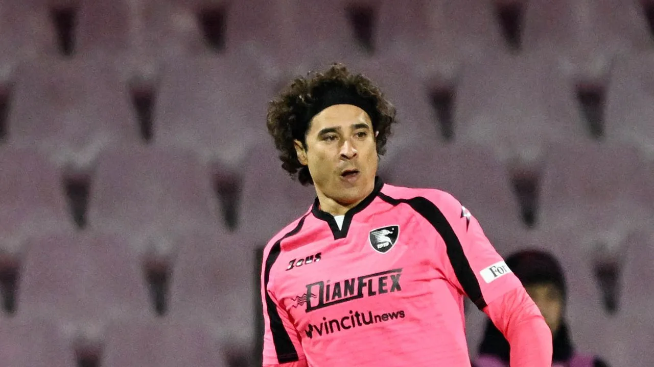 Memo Ochoa, actual arquero del AEL Limassol.